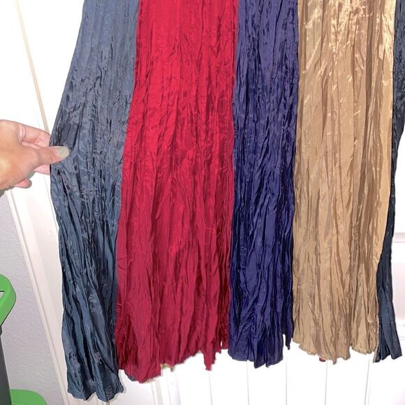 Circle T bohemian long skirt size medium - Picture 3 of 4